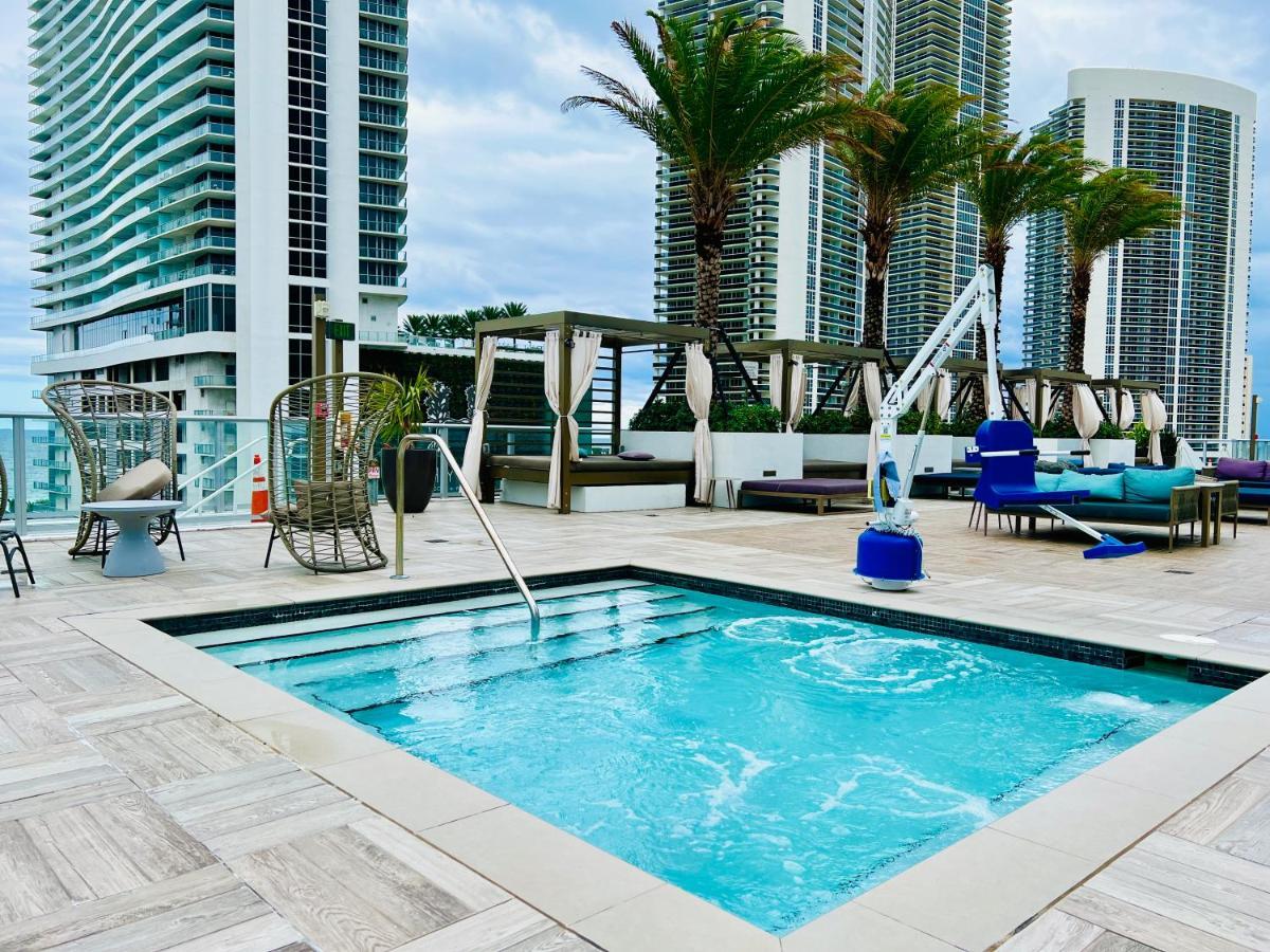 Hyde Beach House - Luxury 2-Bedroom - Gorgeous View - Resort Amenities - Rooftop Pool - Hot Tub - Tennis Court - Minutes To The Ocean Hollywood Exteriör bild